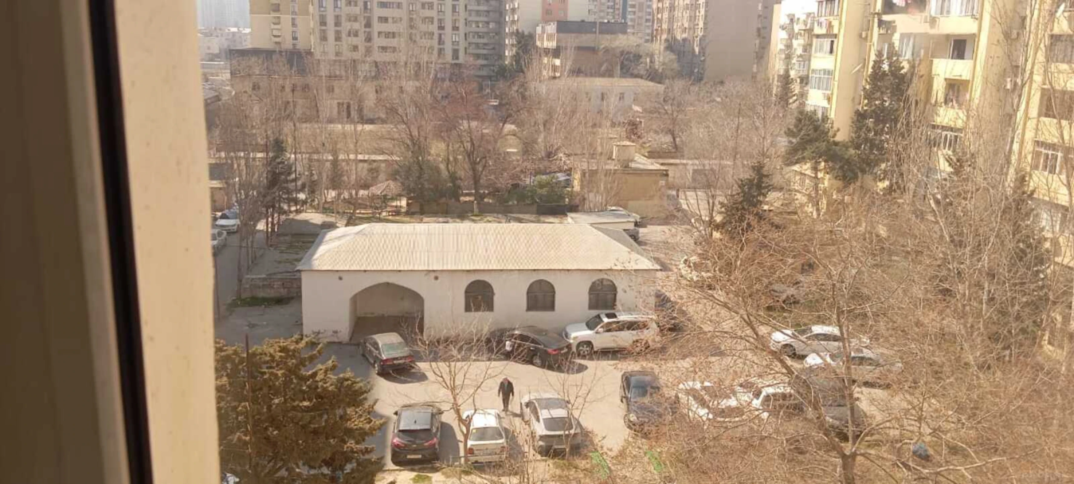 Kirayə verilir 2 otaqlı mənzil 90 m²