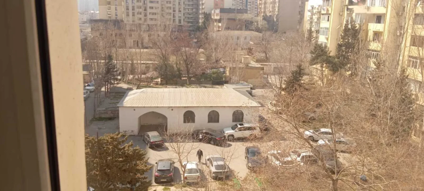 Kirayə verilir 2 otaqlı mənzil 90 m²
