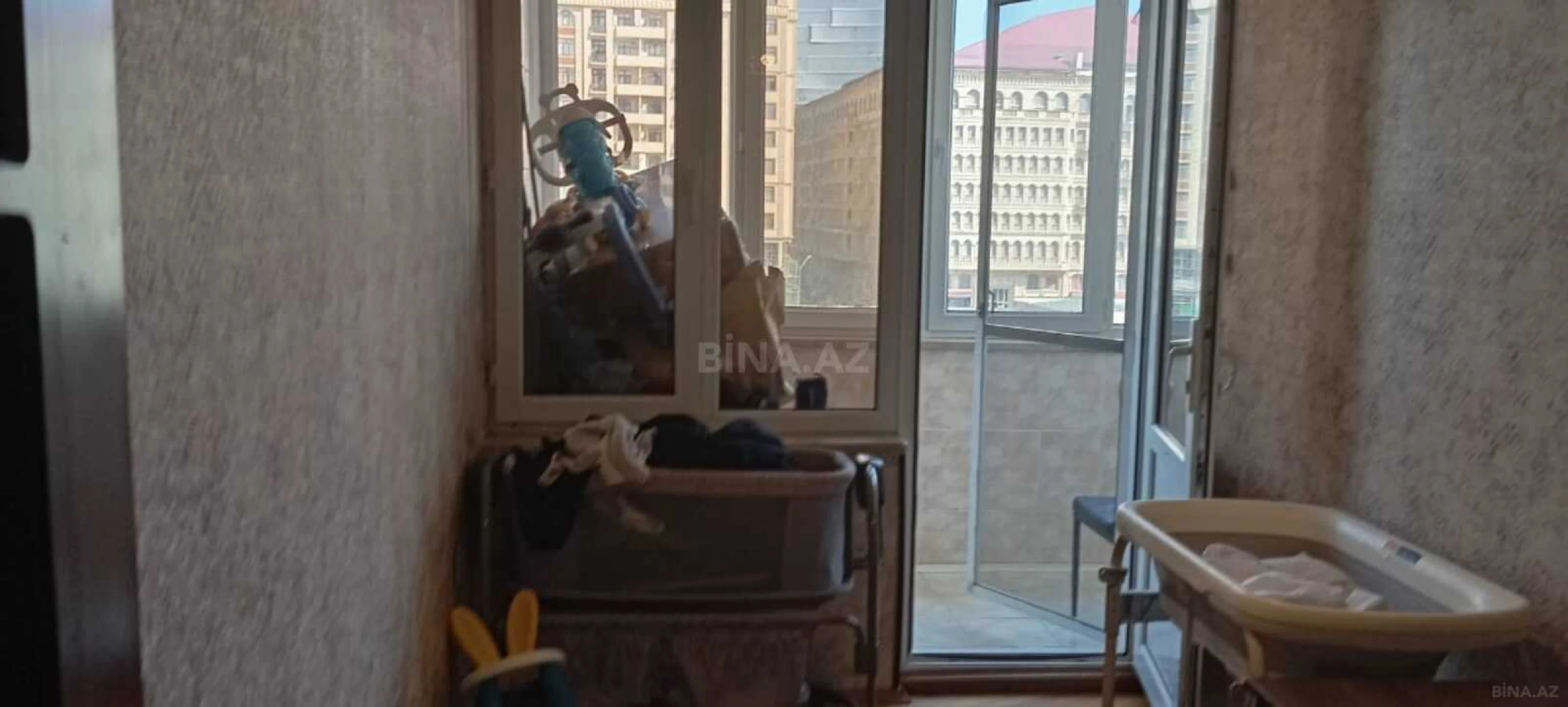 Kirayə verilir 2 otaqlı mənzil 90 m²