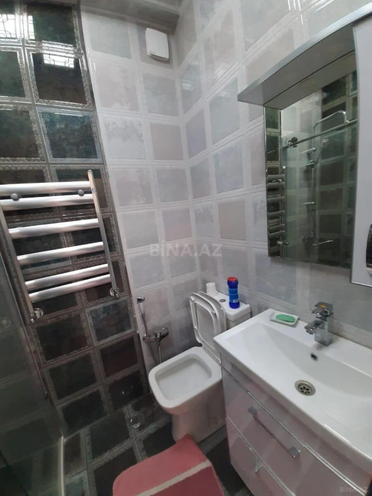 Kirayə verilir 2 otaqlı mənzil 60 m²
