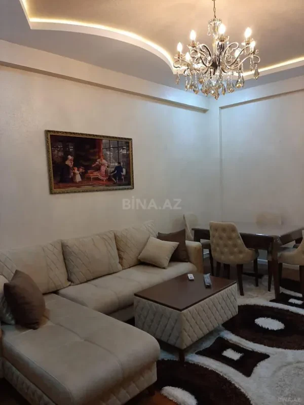 Kirayə verilir 2 otaqlı mənzil 60 m²