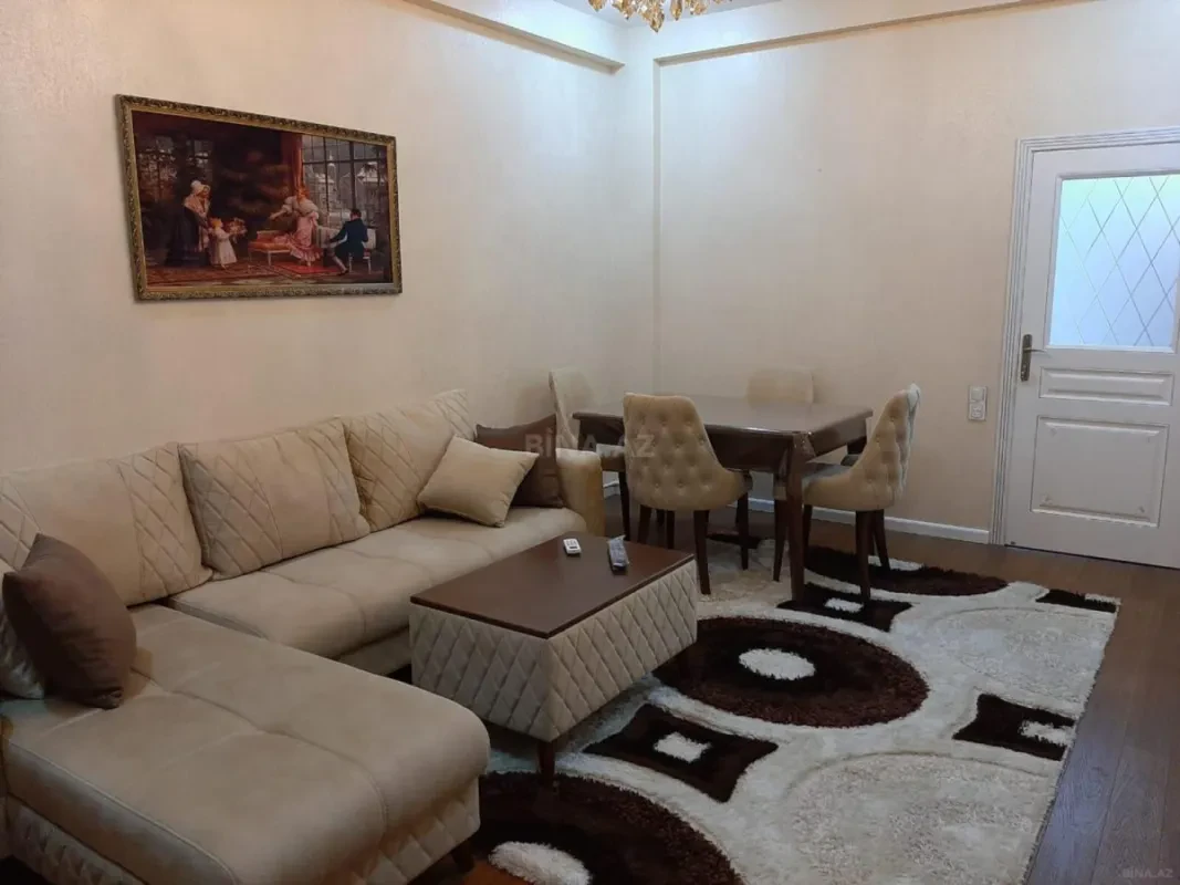 Kirayə verilir 2 otaqlı mənzil 60 m²