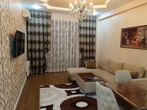 Kirayə verilir 2 otaqlı mənzil 60 m²