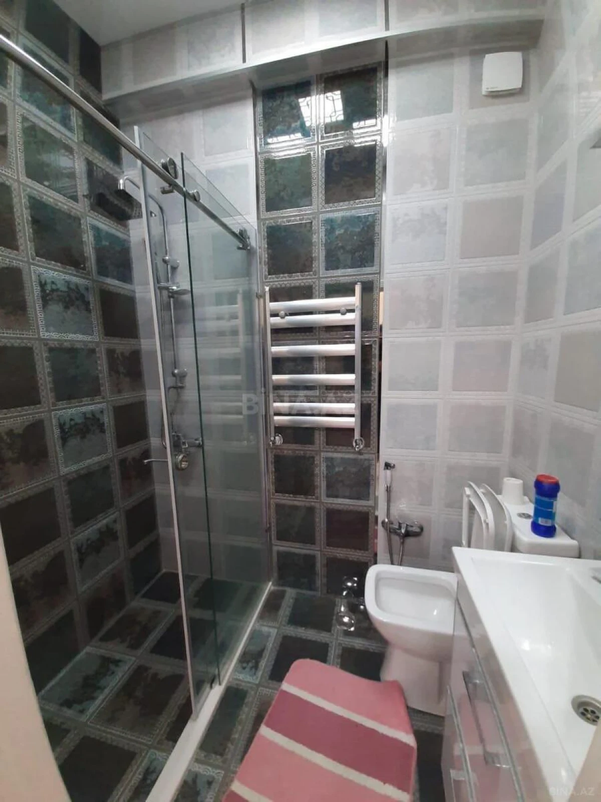 Kirayə verilir 2 otaqlı mənzil 60 m²