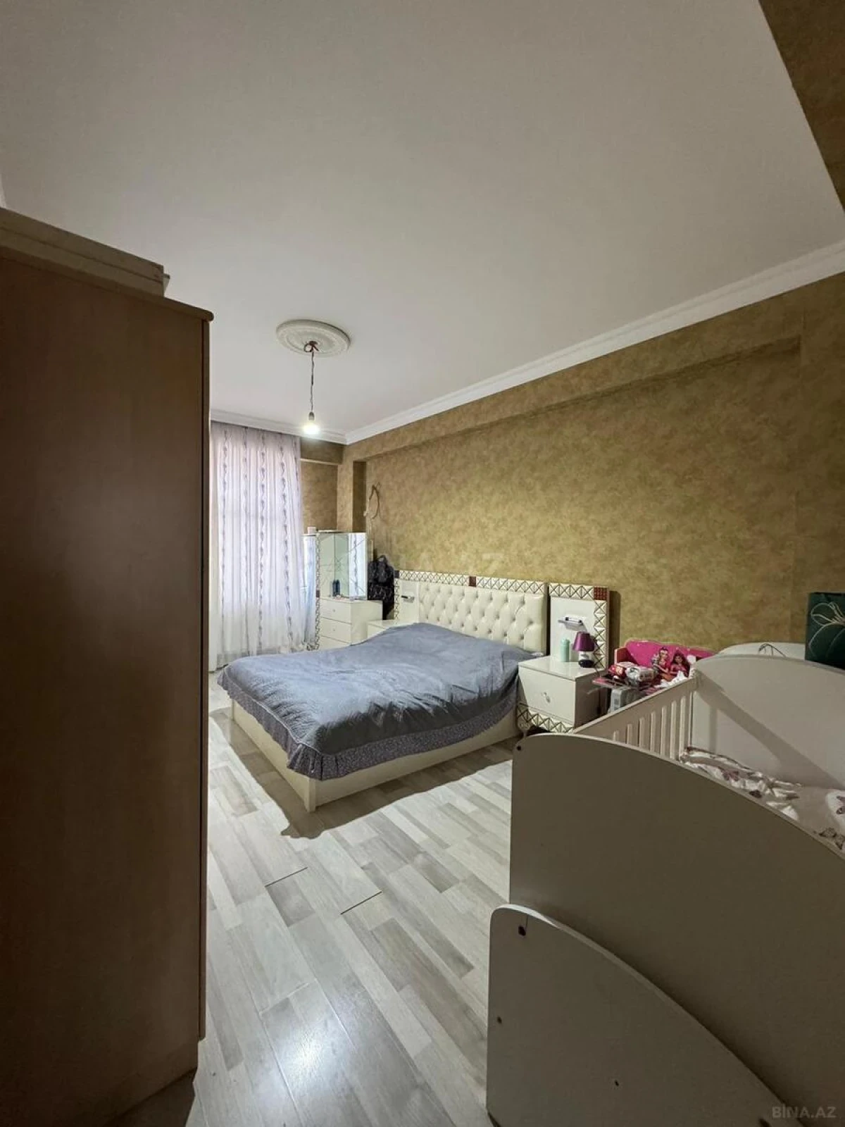 Satılır 3 otaqlı mənzil 104 m²