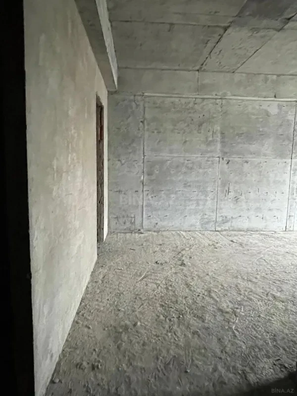 Satılır 3 otaqlı mənzil 185 m²