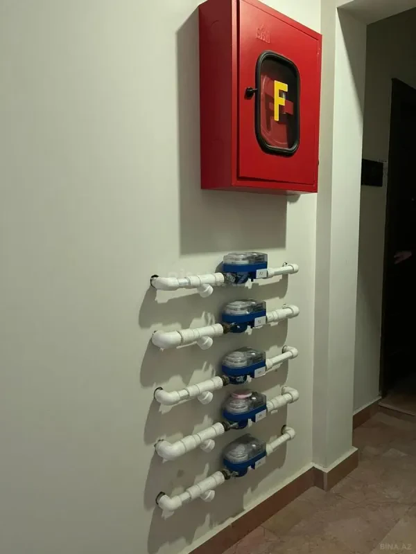 Satılır 3 otaqlı mənzil 185 m²