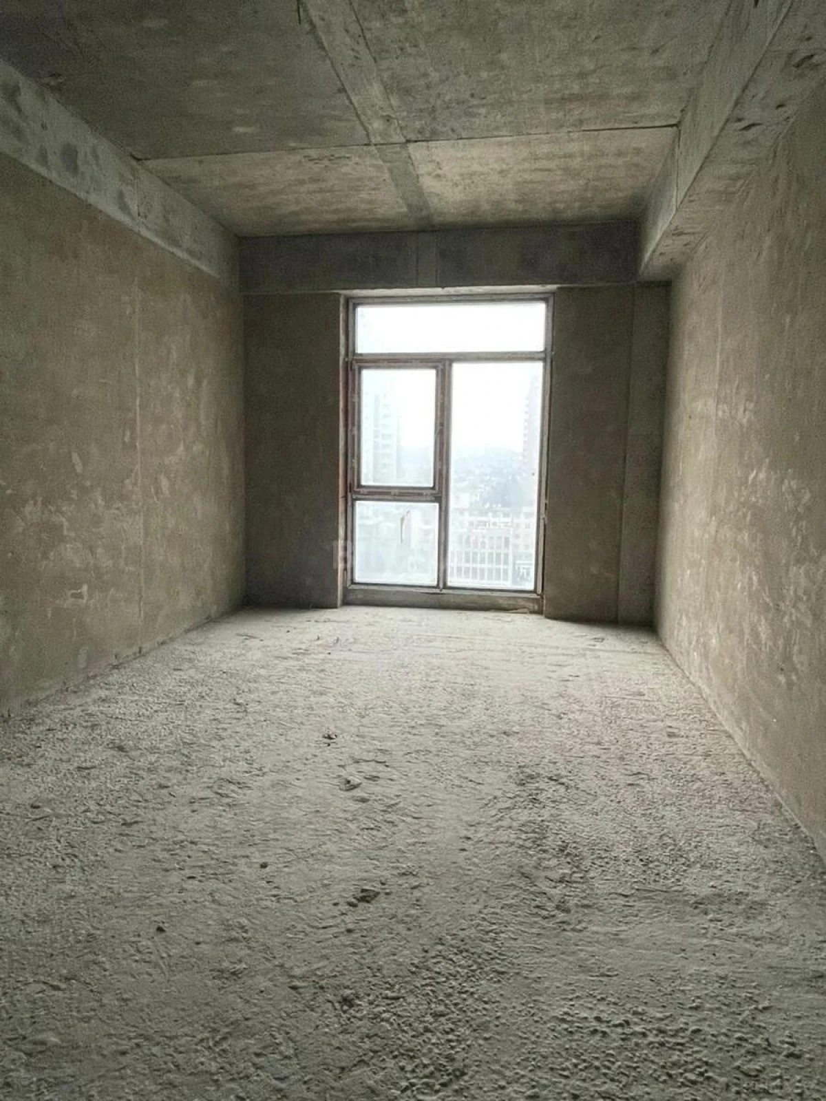 Satılır 3 otaqlı mənzil 185 m²