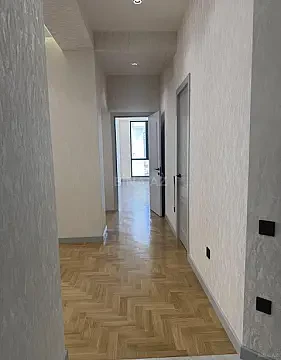 Satılır 4 otaqlı mənzil 117 m²