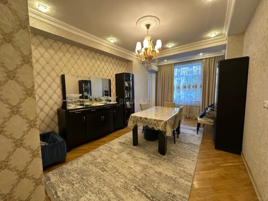Satılır 3 otaqlı mənzil 100 m²