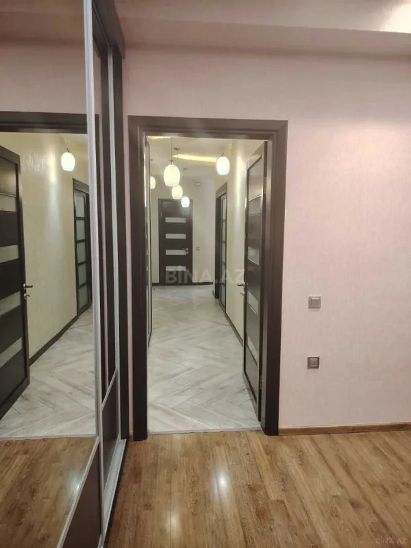 Kirayə verilir 2 otaqlı mənzil 98 m²