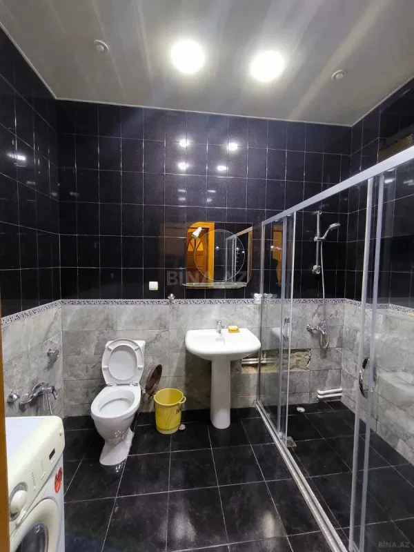 Kirayə verilir 2 otaqlı mənzil 115 m²