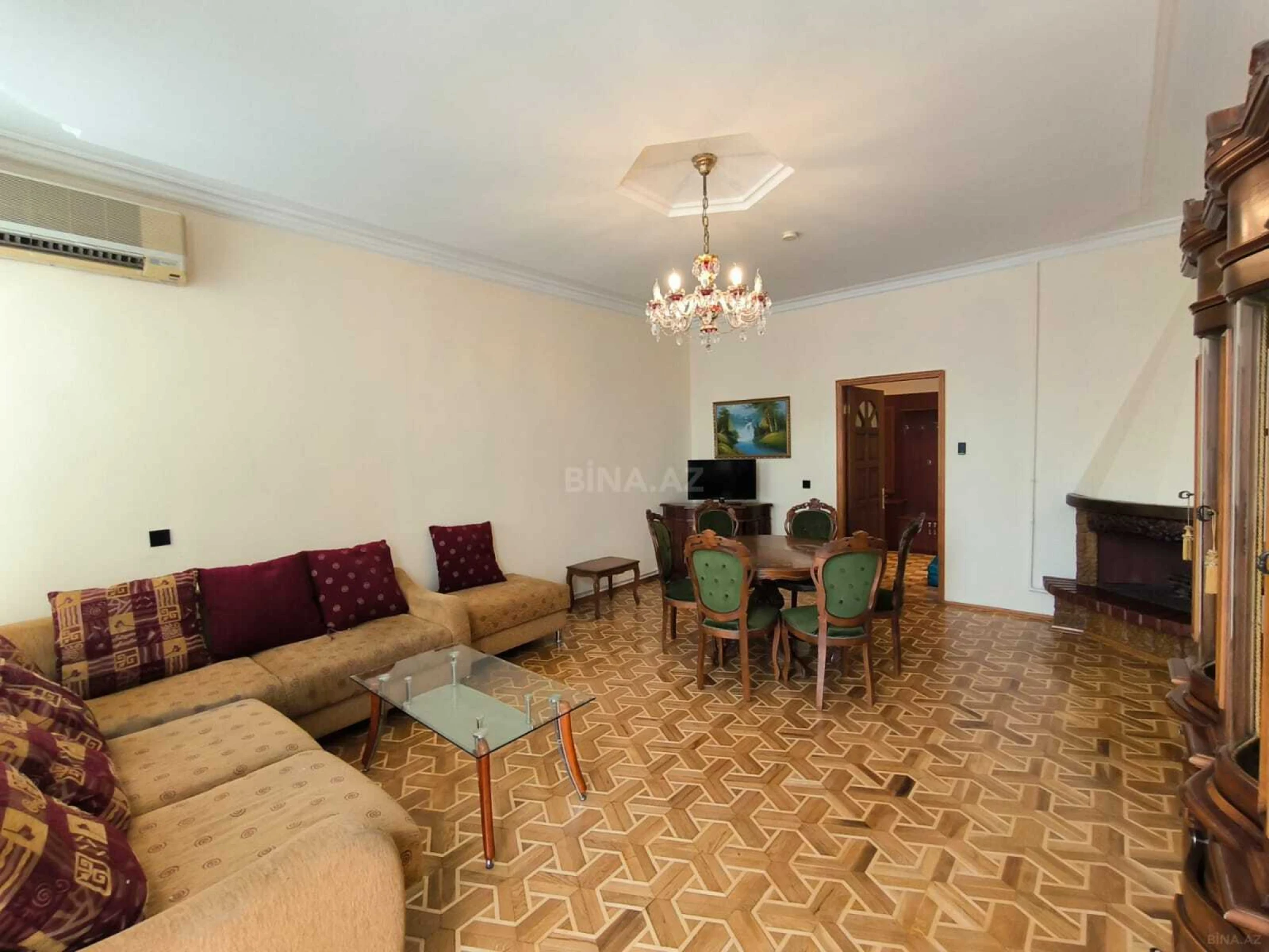 Kirayə verilir 2 otaqlı mənzil 115 m²