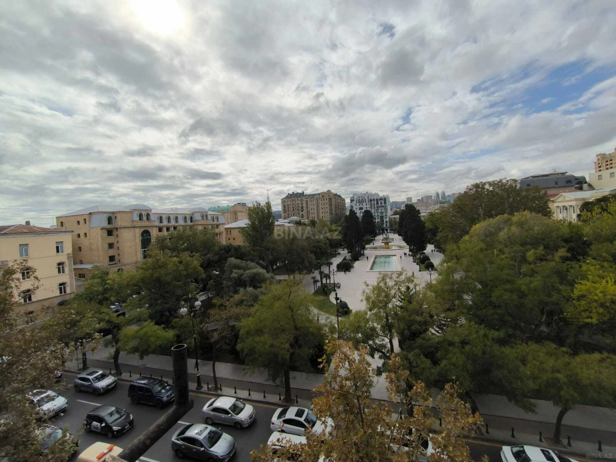 Kirayə verilir 2 otaqlı mənzil 115 m²