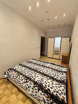 Kirayə verilir 2 otaqlı mənzil 115 m²