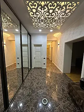 Kirayə verilir 3 otaqlı mənzil 150 m²