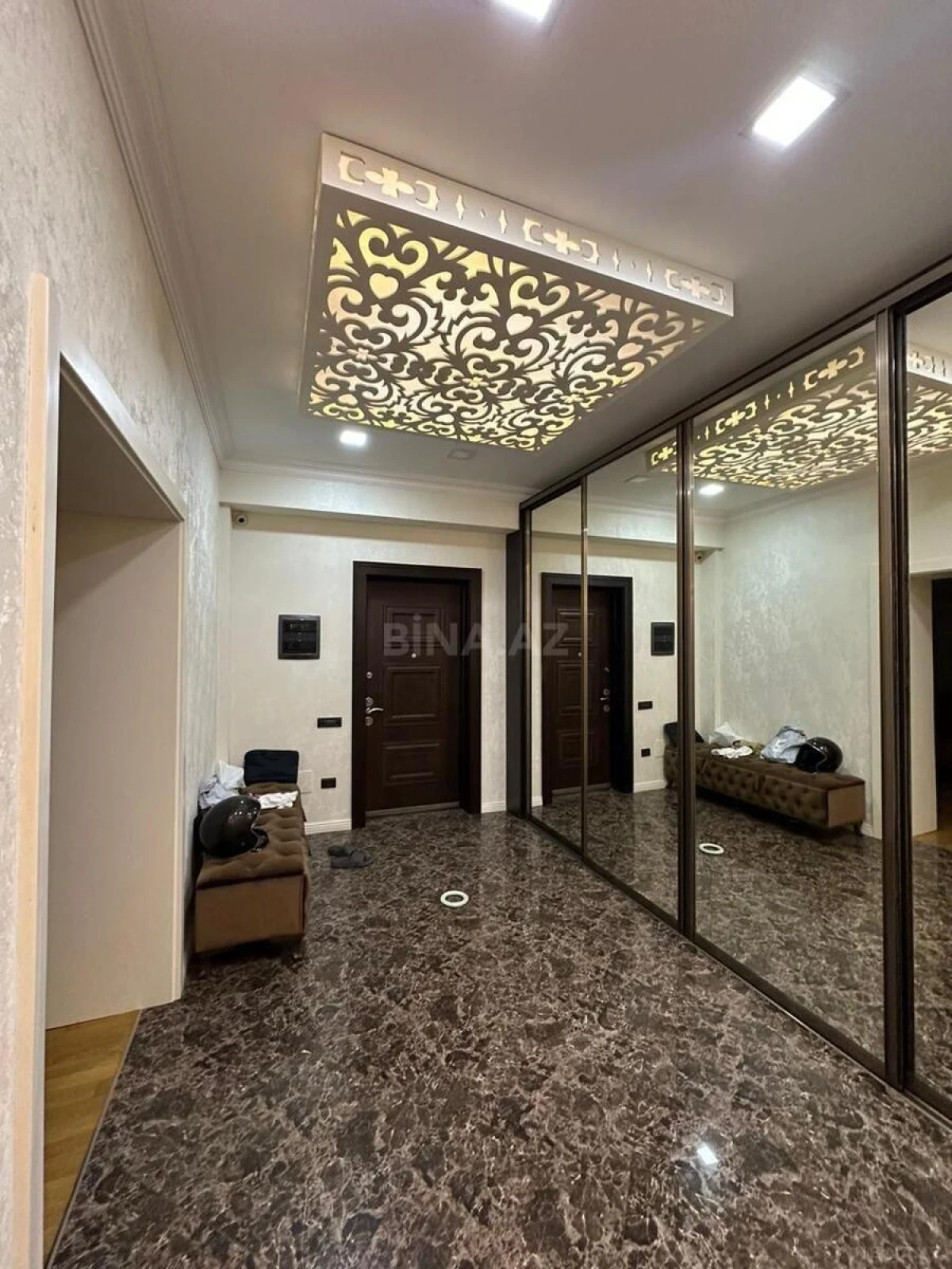 Kirayə verilir 3 otaqlı mənzil 150 m²