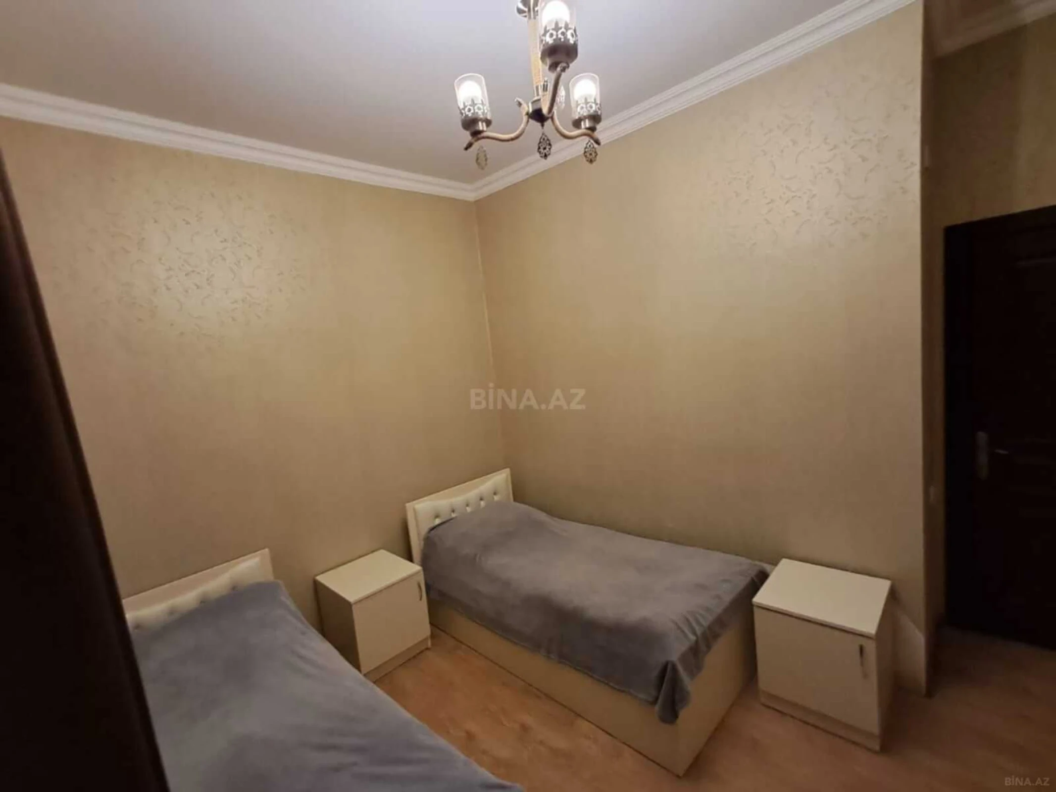 Satılır 2 otaqlı mənzil 65 m²