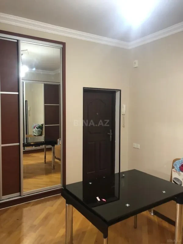 Kirayə verilir 3 otaqlı mənzil 130 m²