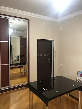 Kirayə verilir 3 otaqlı mənzil 130 m²
