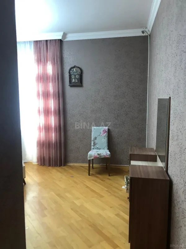 Kirayə verilir 3 otaqlı mənzil 130 m²