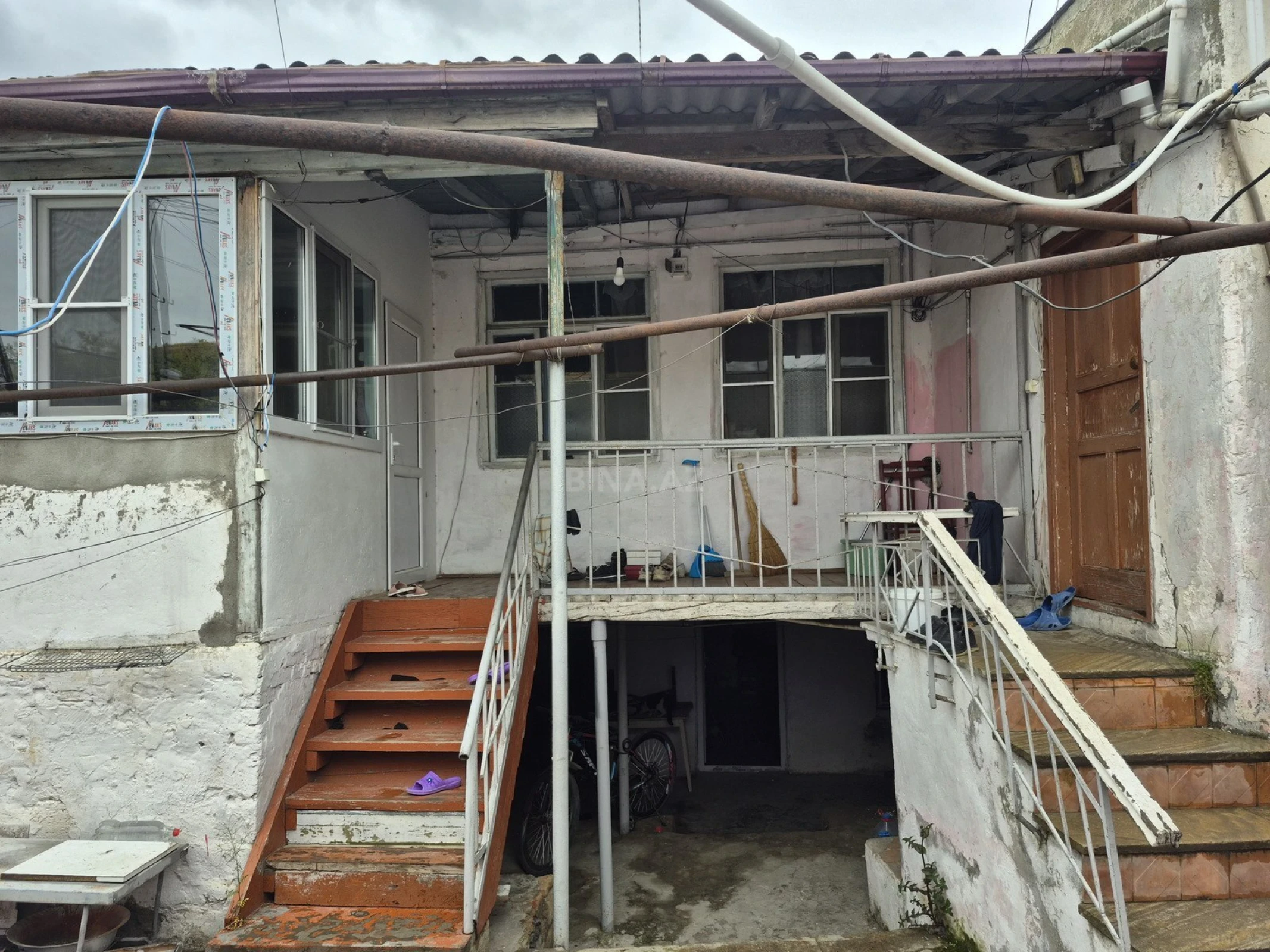 Satılır 6 otaqlı həyət evi 120 m²