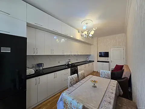 Satılır 3 otaqlı mənzil 115 m²