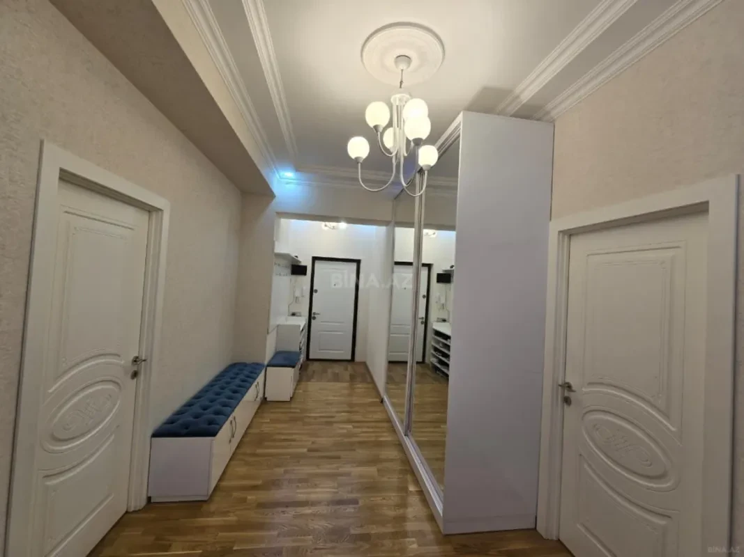 Satılır 3 otaqlı mənzil 115 m²
