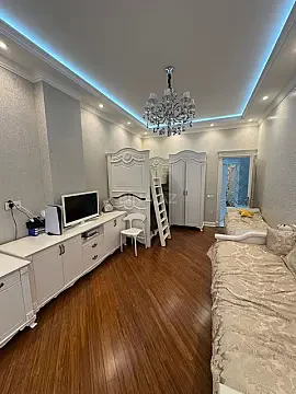 Satılır 3 otaqlı mənzil 110 m²