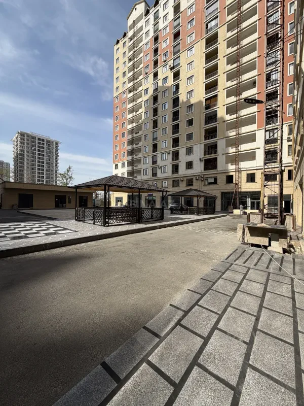 Satılır 2 otaqlı mənzil 53 m²