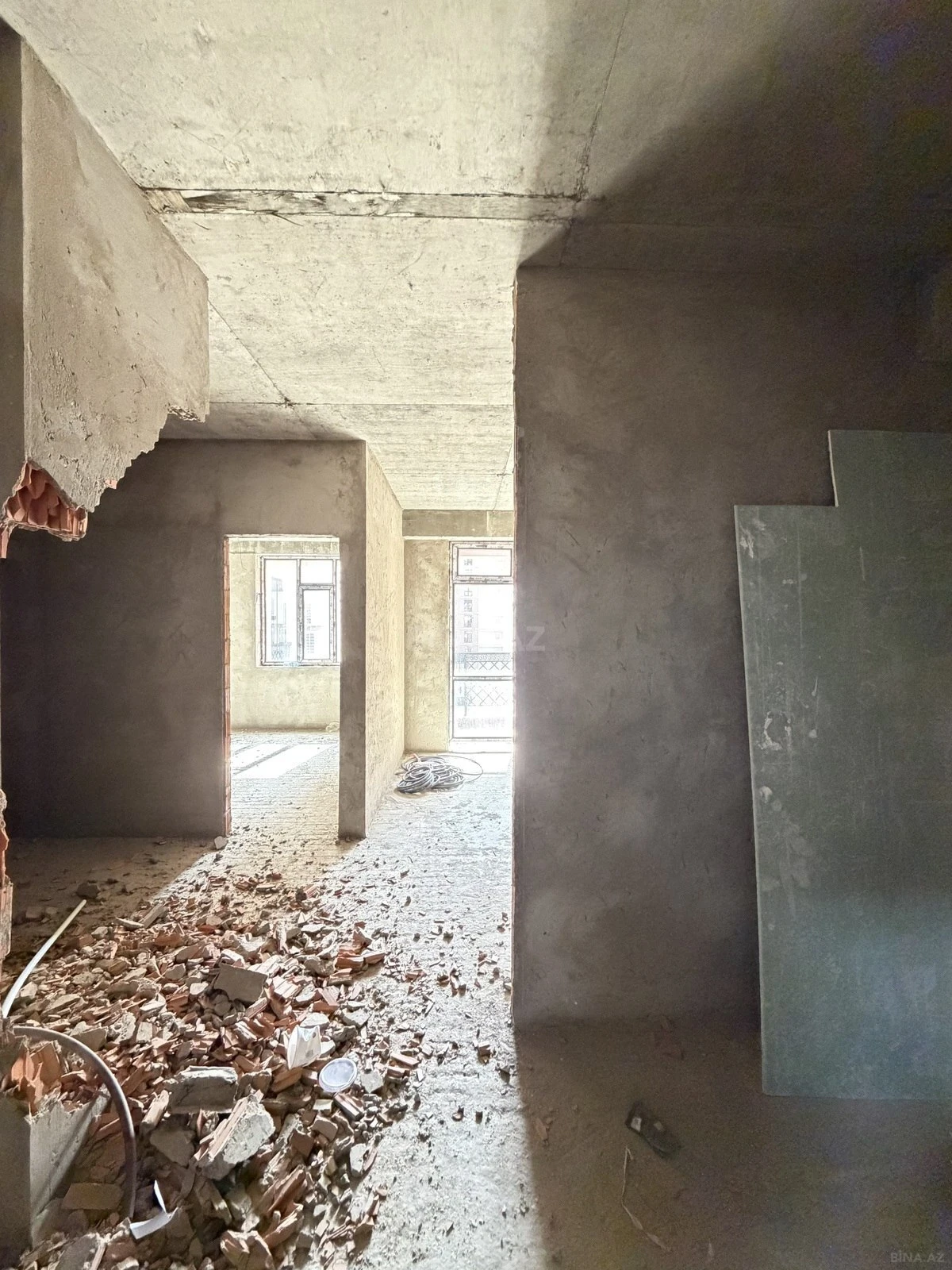 Satılır 2 otaqlı mənzil 53 m²
