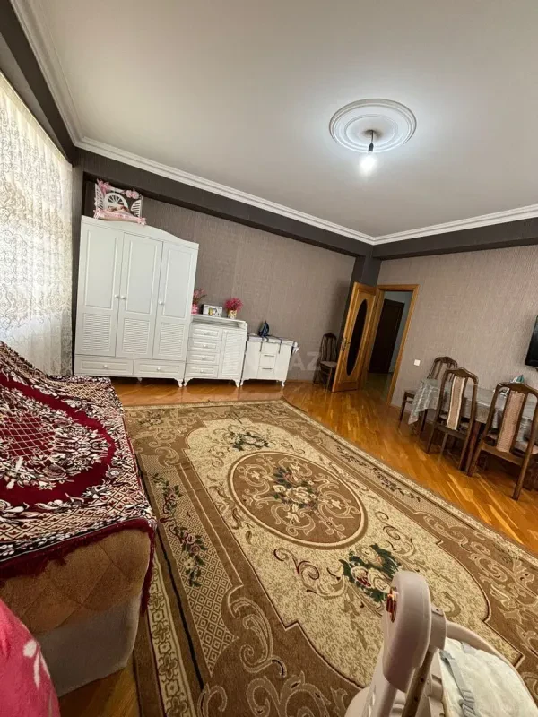Satılır 2 otaqlı mənzil 90 m²