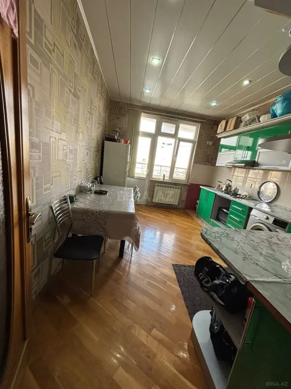 Satılır 2 otaqlı mənzil 90 m²