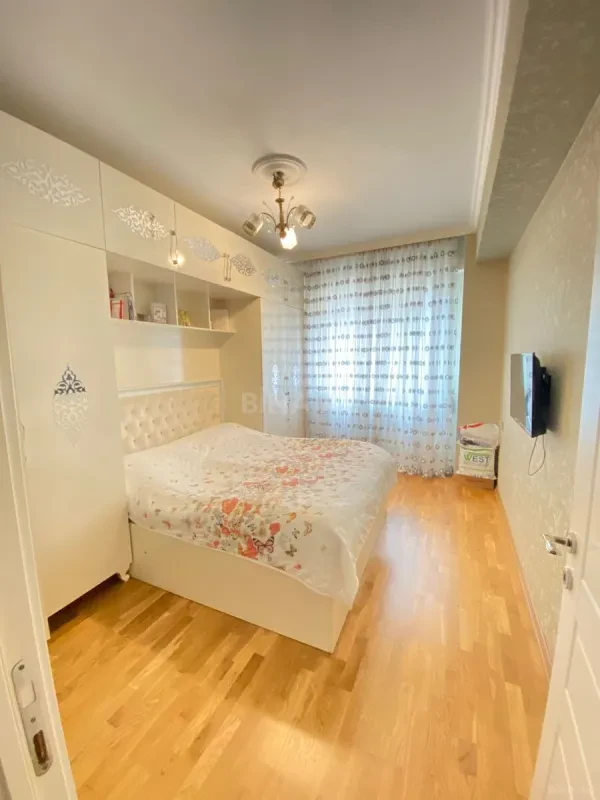 Satılır 3 otaqlı mənzil 63 m²