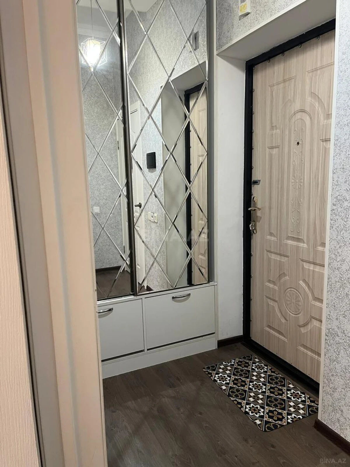 Kirayə verilir 2 otaqlı mənzil 50 m²