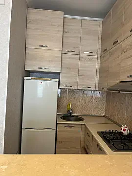 Kirayə verilir 2 otaqlı mənzil 50 m²