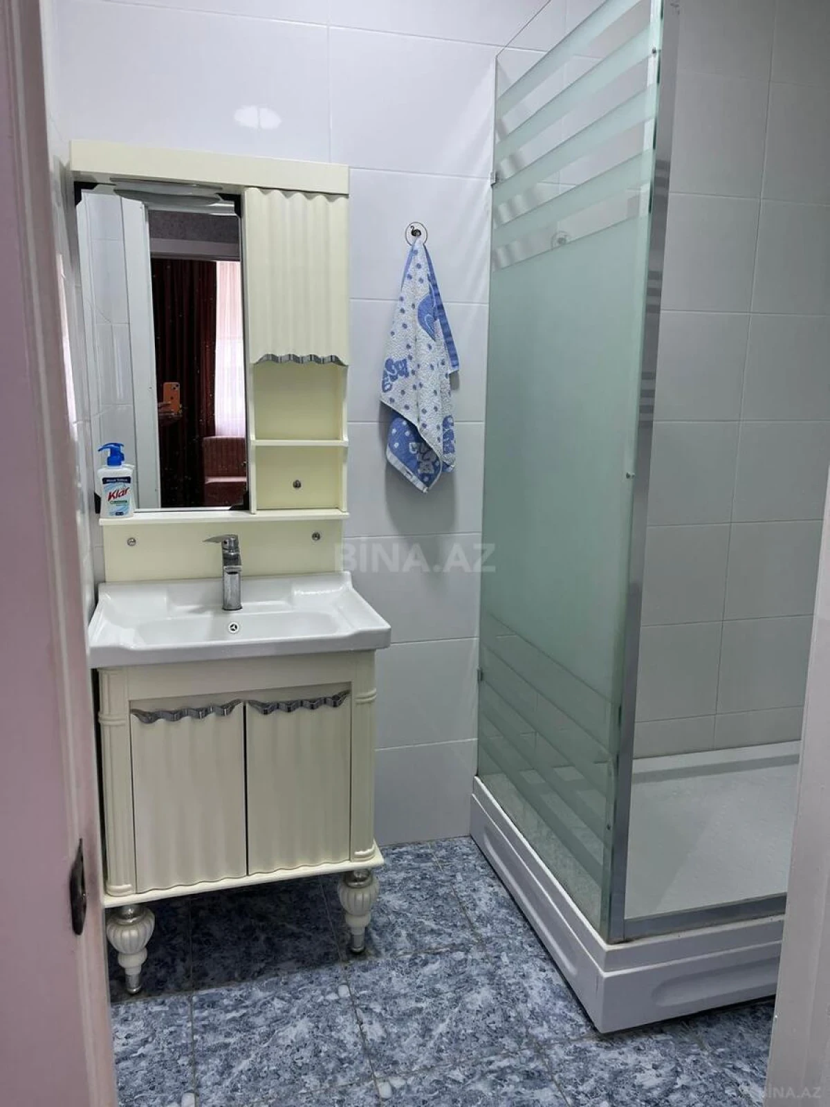 Kirayə verilir 2 otaqlı mənzil 50 m²