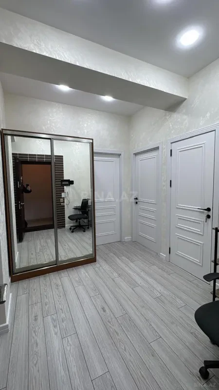 Satılır 3 otaqlı mənzil 88 m²