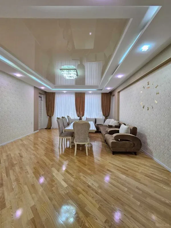 Kirayə verilir 3 otaqlı mənzil 150 m²