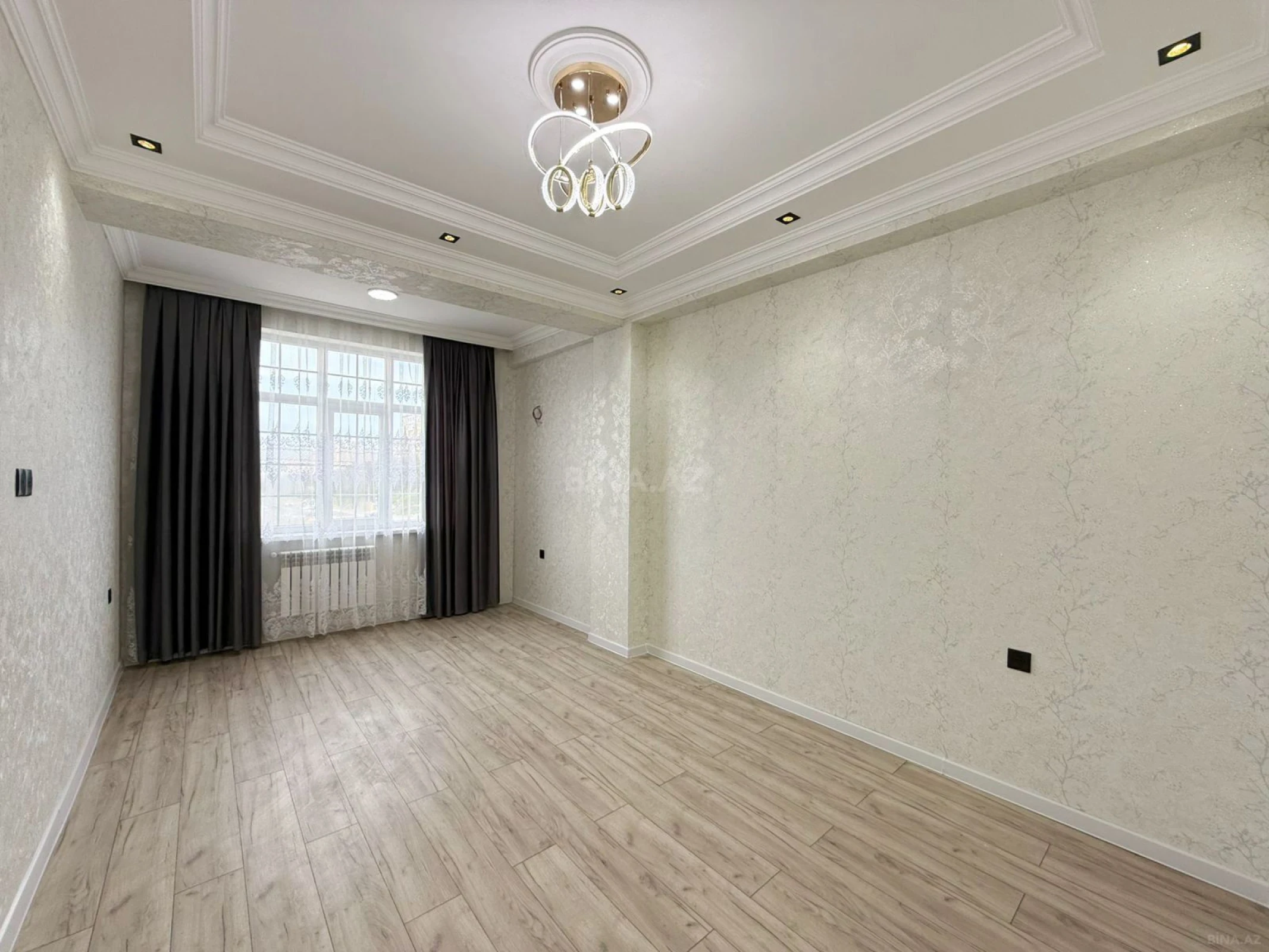 Satılır 3 otaqlı mənzil 110 m²