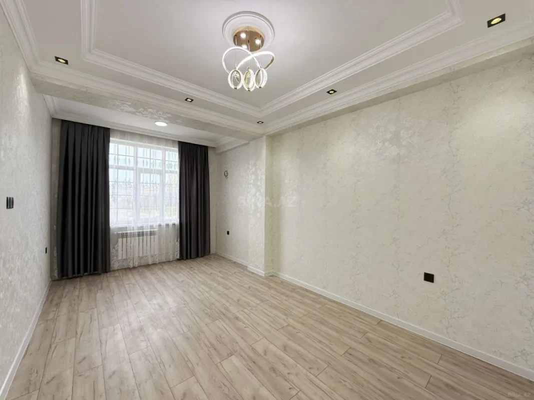 Satılır 3 otaqlı mənzil 110 m²