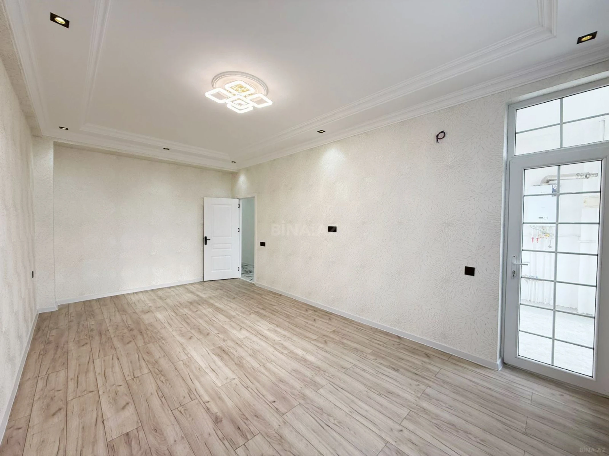 Satılır 3 otaqlı mənzil 110 m²