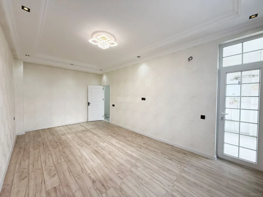 Satılır 3 otaqlı mənzil 110 m²