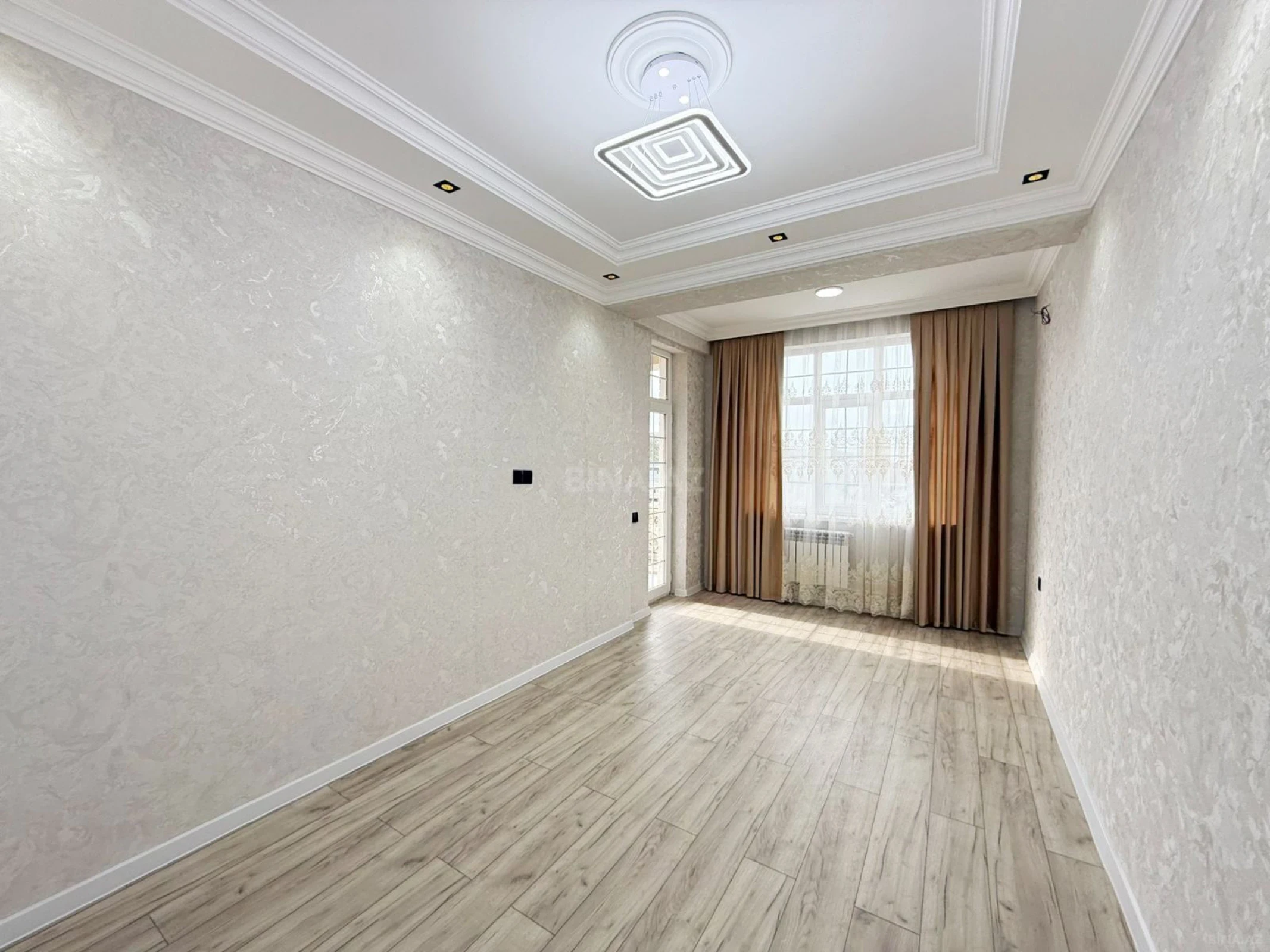 Satılır 3 otaqlı mənzil 110 m²