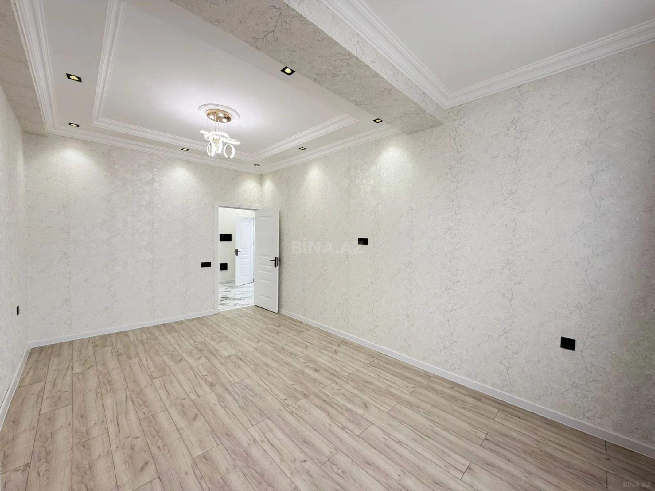 Satılır 3 otaqlı mənzil 110 m²