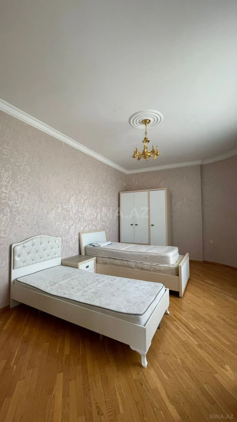 Kirayə verilir 3 otaqlı mənzil 130 m²