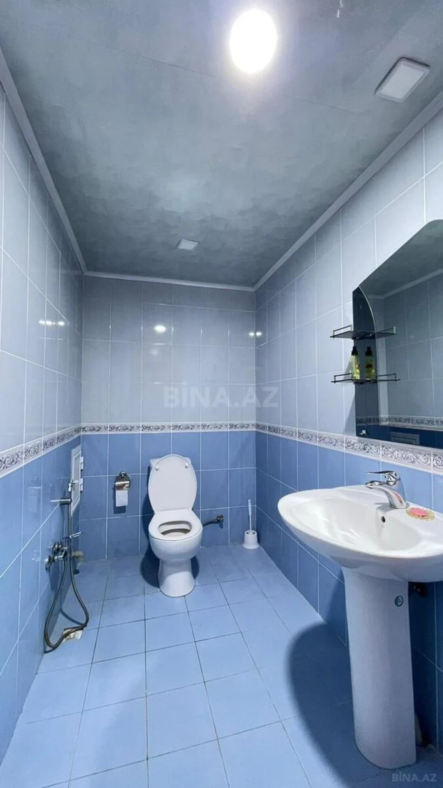 Kirayə verilir 3 otaqlı mənzil 130 m²