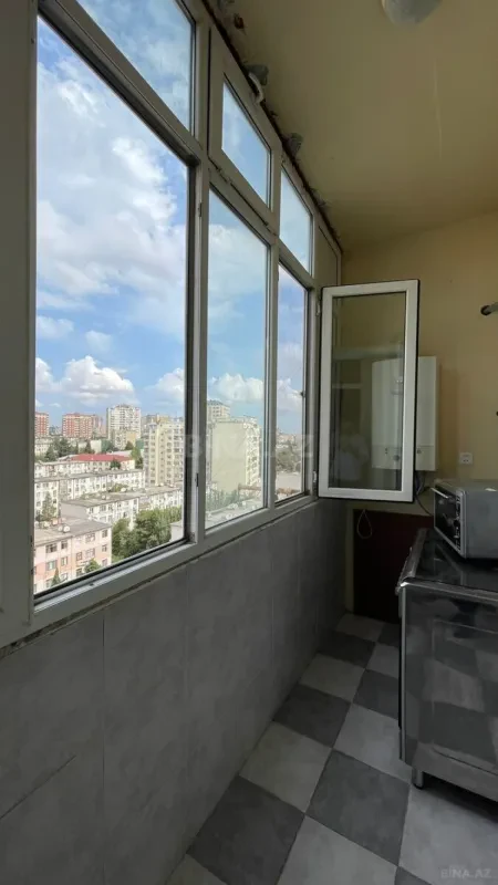 Kirayə verilir 3 otaqlı mənzil 130 m²
