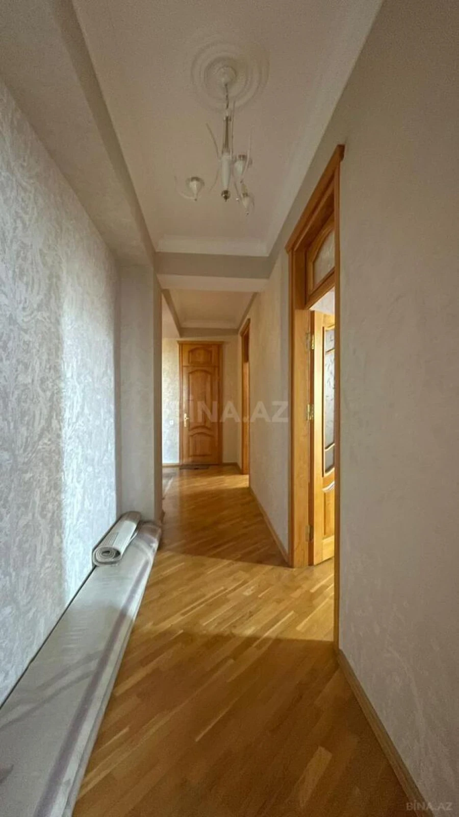 Kirayə verilir 3 otaqlı mənzil 130 m²