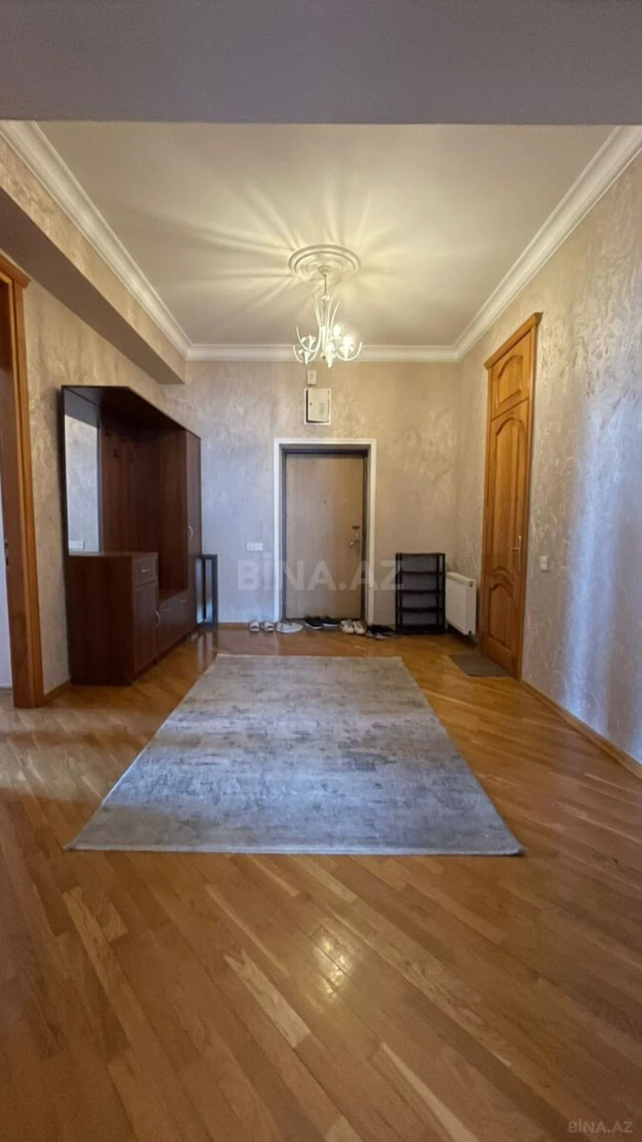 Kirayə verilir 3 otaqlı mənzil 130 m²